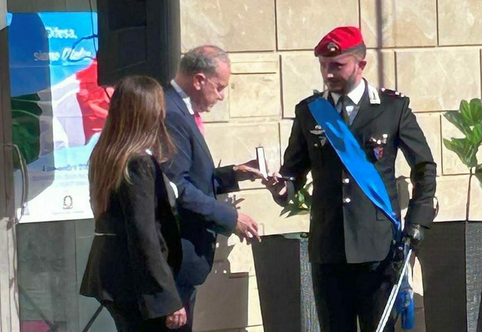 Il 4 Novembre il Tenente dei carabinieri Alessio Conte ha ricevuto dal prefetto di Oristano la Medaglia d'Onore tributata al bisnonno caporale Arcangelo Pepe deportato in Germania