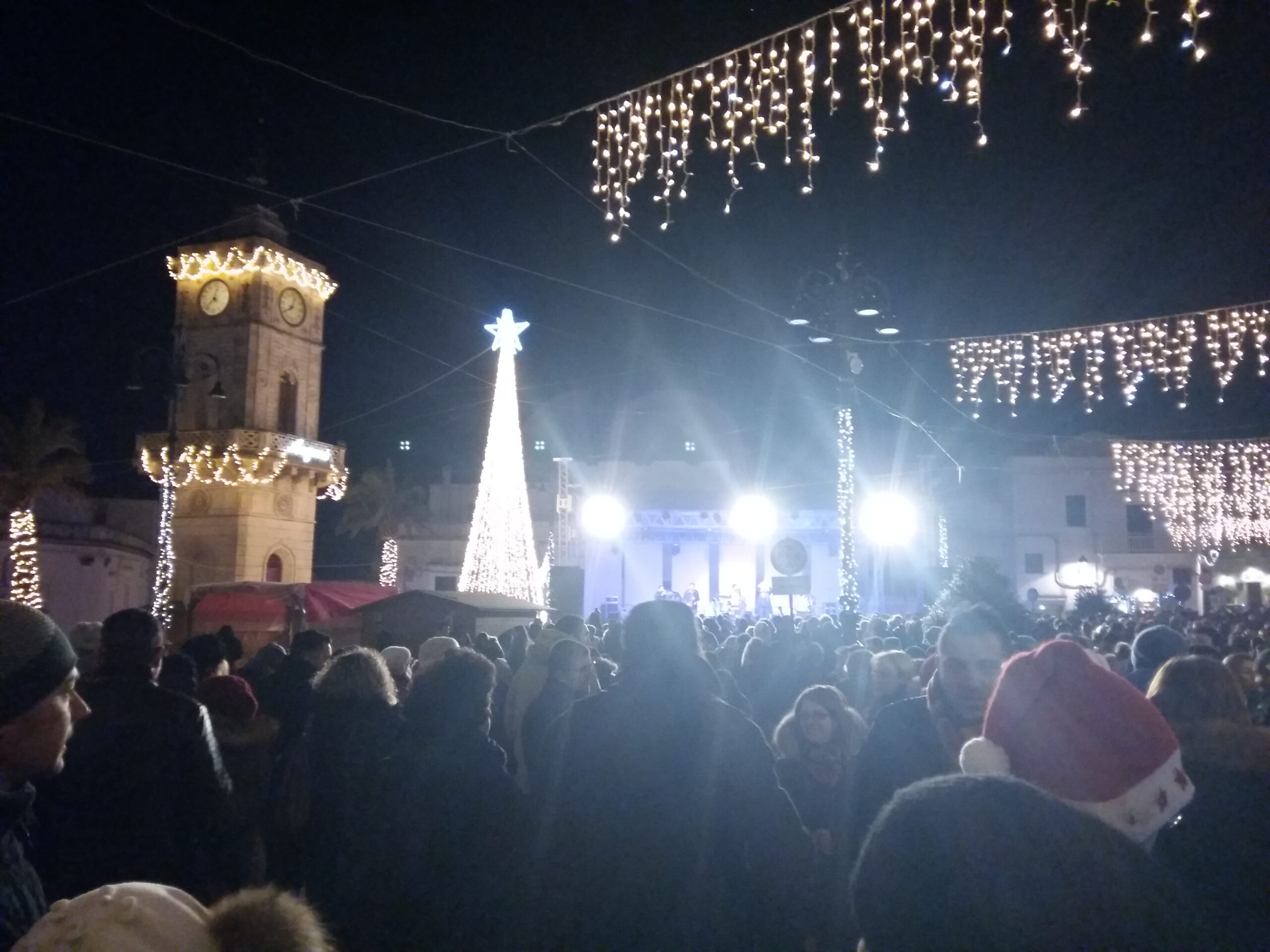 Capodanno, festa in piazza Plebiscito a Ceglie Messapica